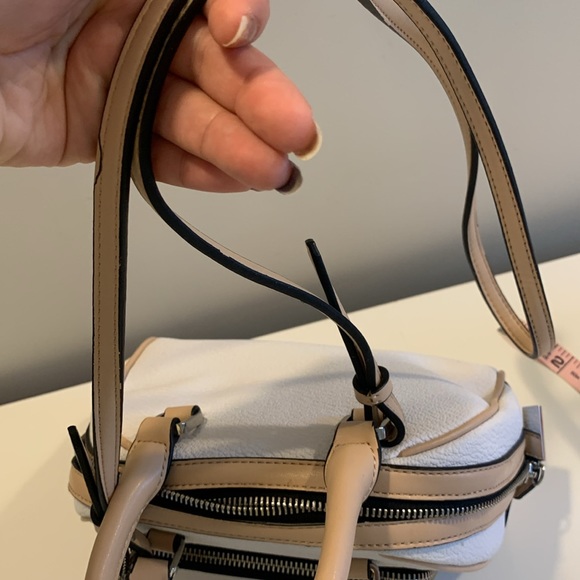 CALVIN KLEIN mini purse 👜 - Picture 7 of 8